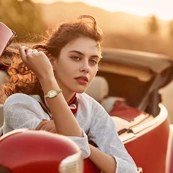 Cheetah Women's Gold Gold Bangle Small Vintage Bracelet Waterproof Watch - Picture 7 of 8